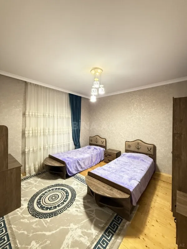 Satılır 4 otaqlı həyət evi 180 m²