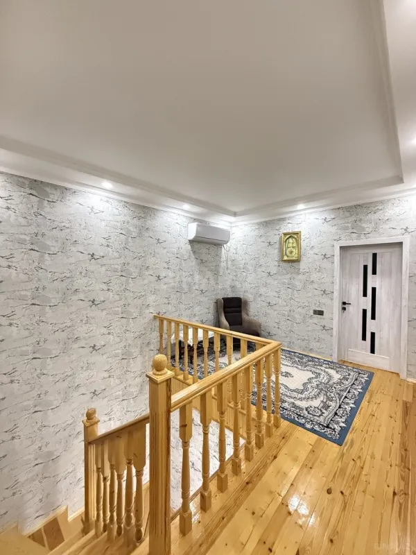 Satılır 4 otaqlı həyət evi 180 m²