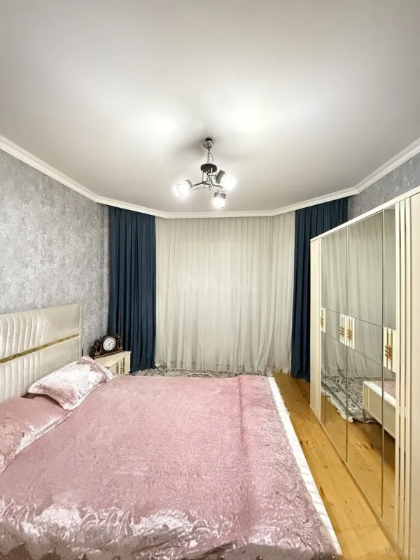 Satılır 4 otaqlı həyət evi 180 m²