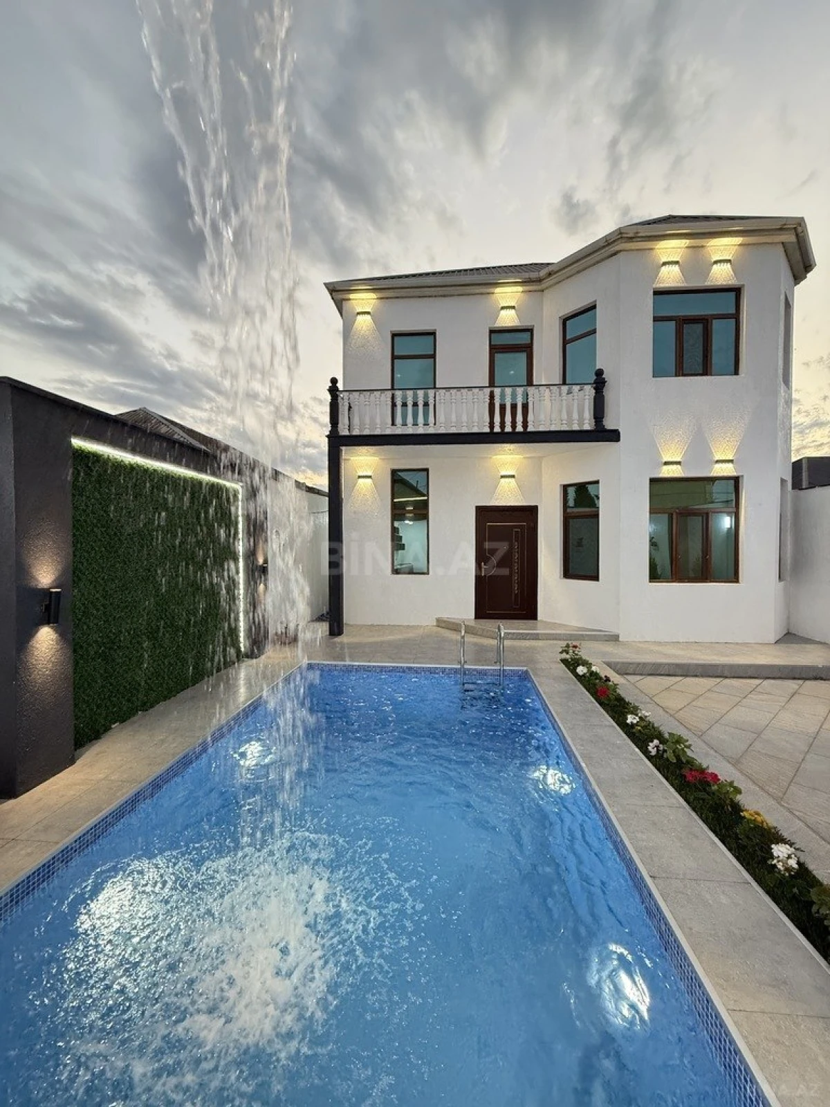 Satılır 4 otaqlı həyət evi 180 m²