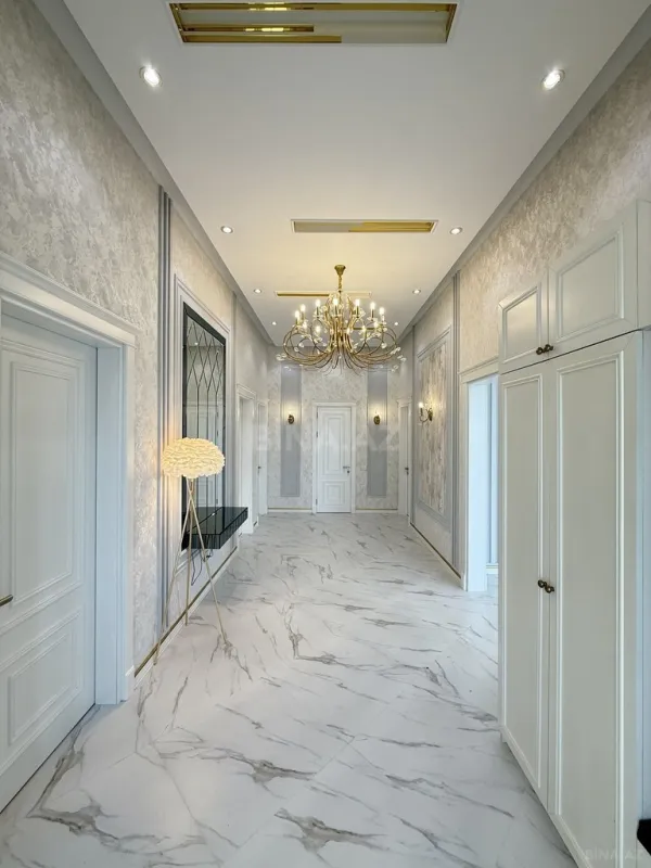 Satılır 4 otaqlı həyət evi 220 m²