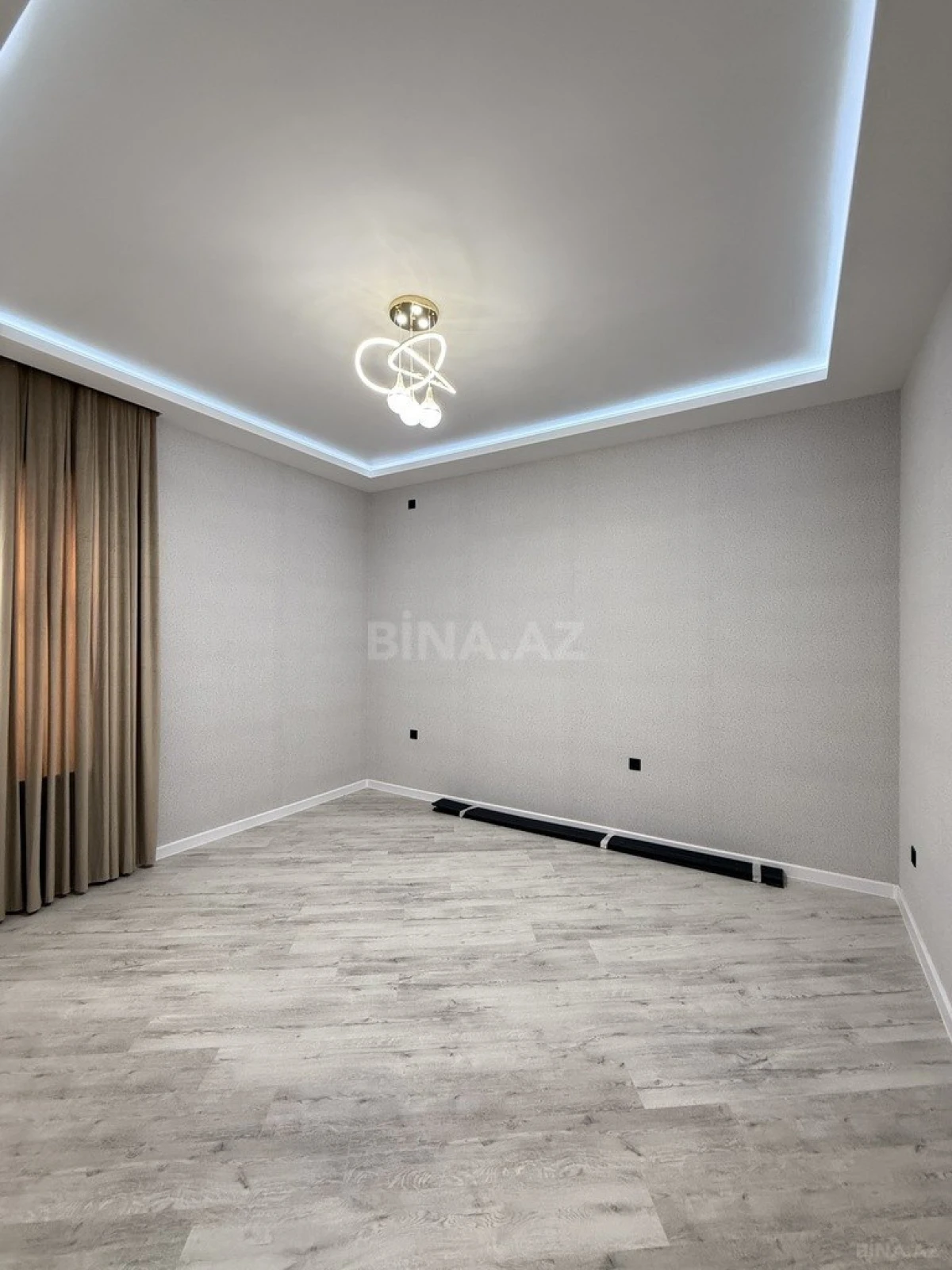 Satılır 4 otaqlı həyət evi 140 m²