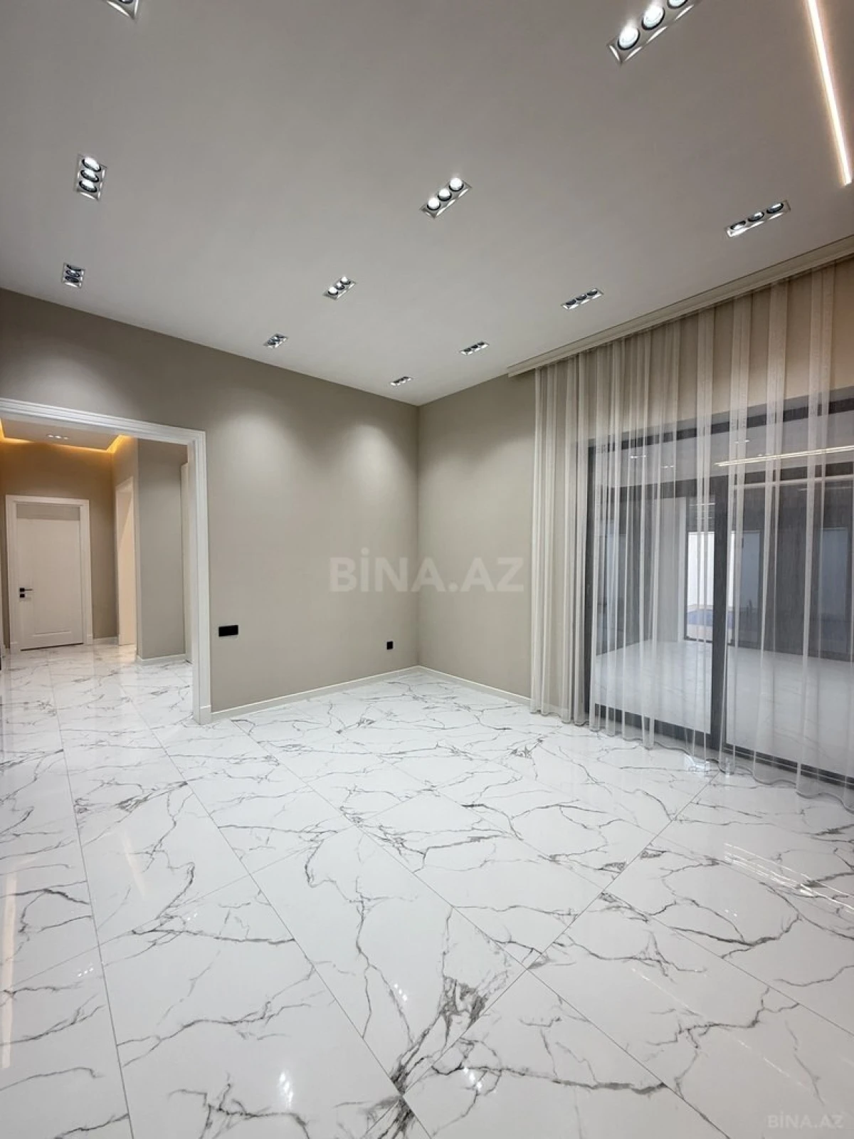 Satılır 4 otaqlı həyət evi 160 m²
