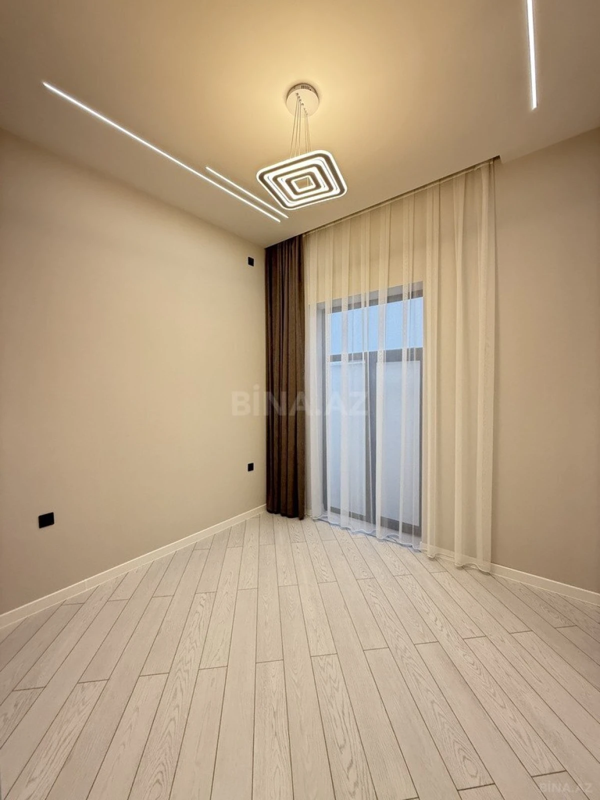 Satılır 4 otaqlı həyət evi 160 m²