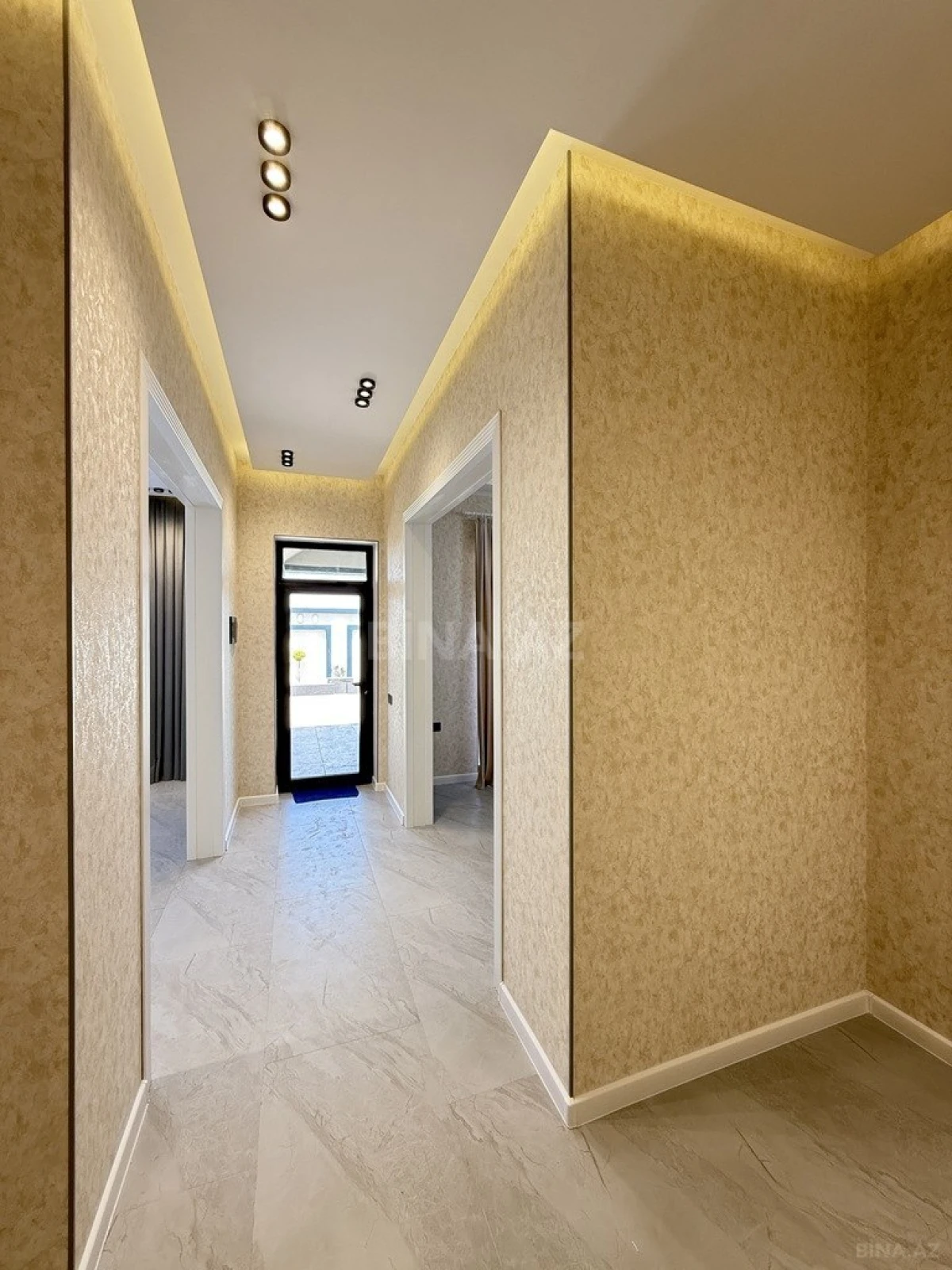 Satılır 4 otaqlı həyət evi 155 m²