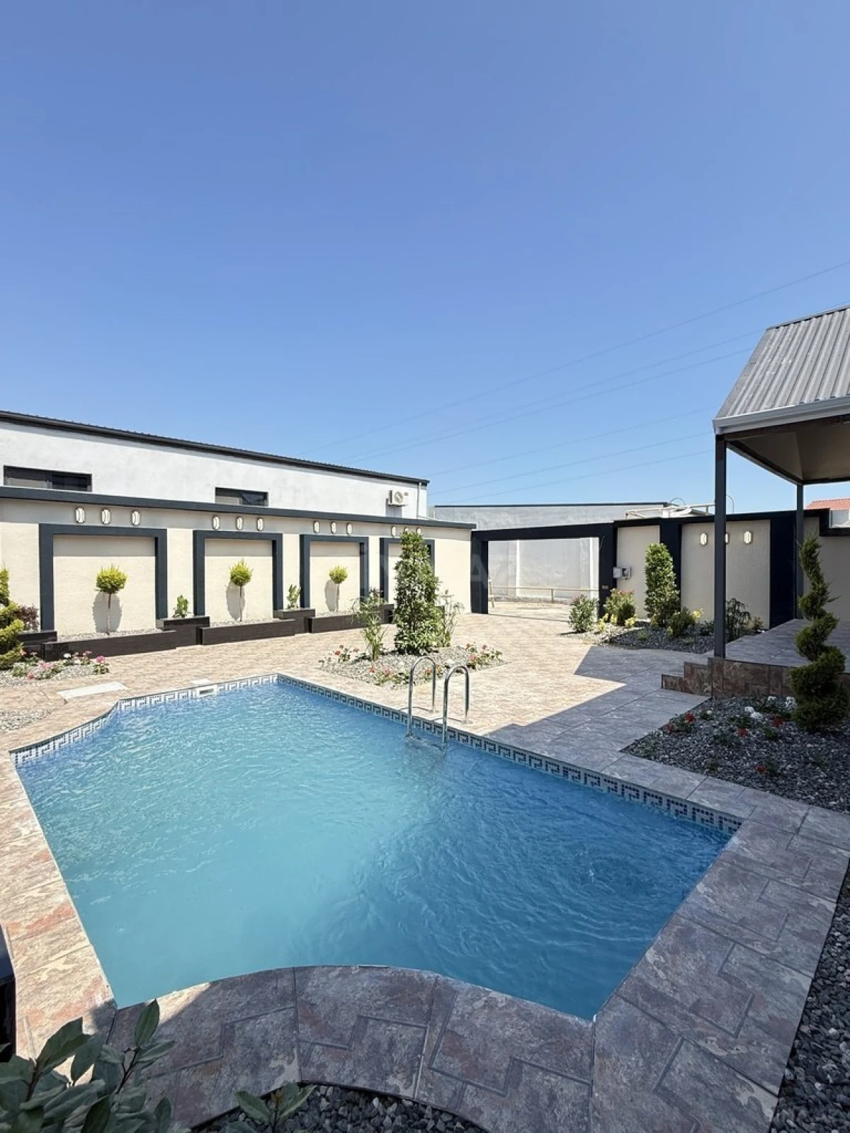 Satılır 4 otaqlı həyət evi 155 m²