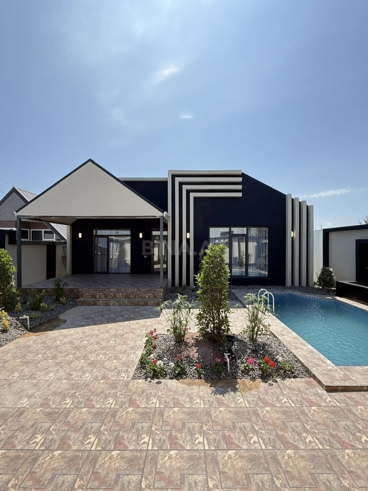 Satılır 4 otaqlı həyət evi 155 m²