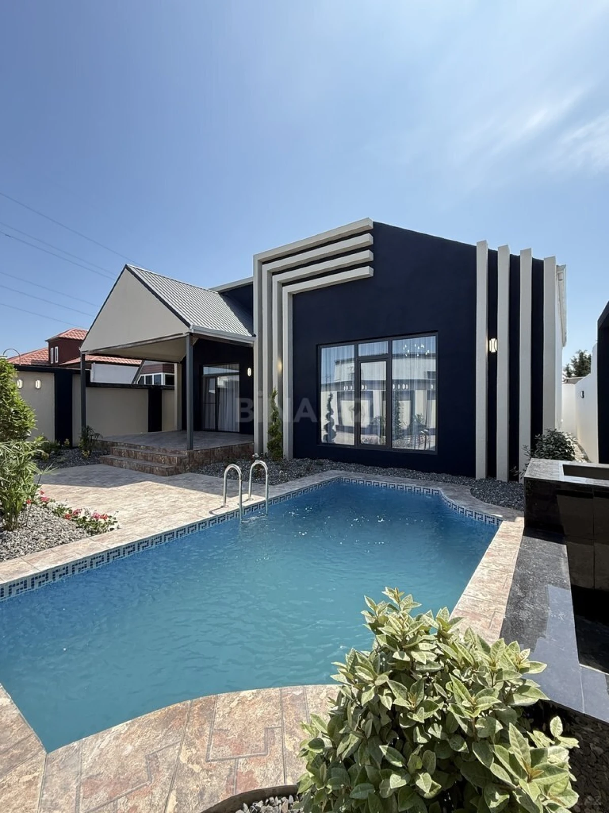 Satılır 4 otaqlı həyət evi 155 m²