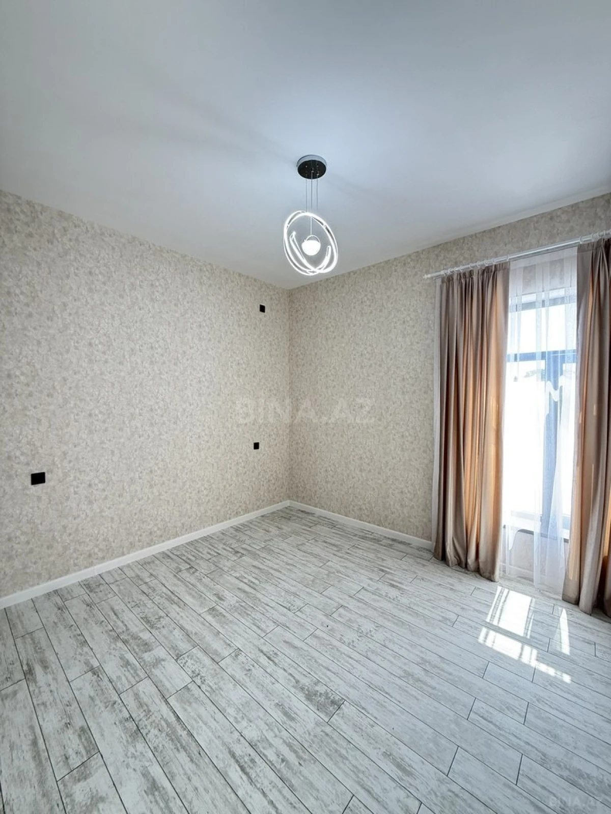 Satılır 4 otaqlı həyət evi 155 m²