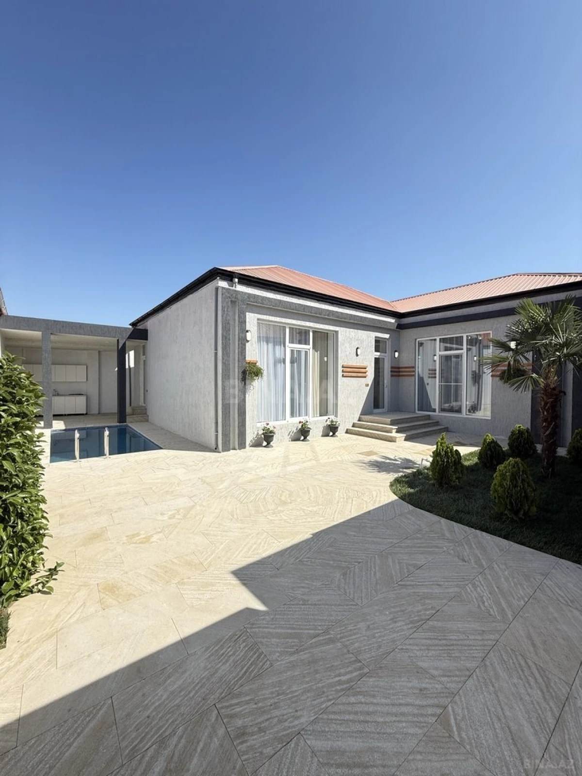 Satılır 4 otaqlı həyət evi 130 m²