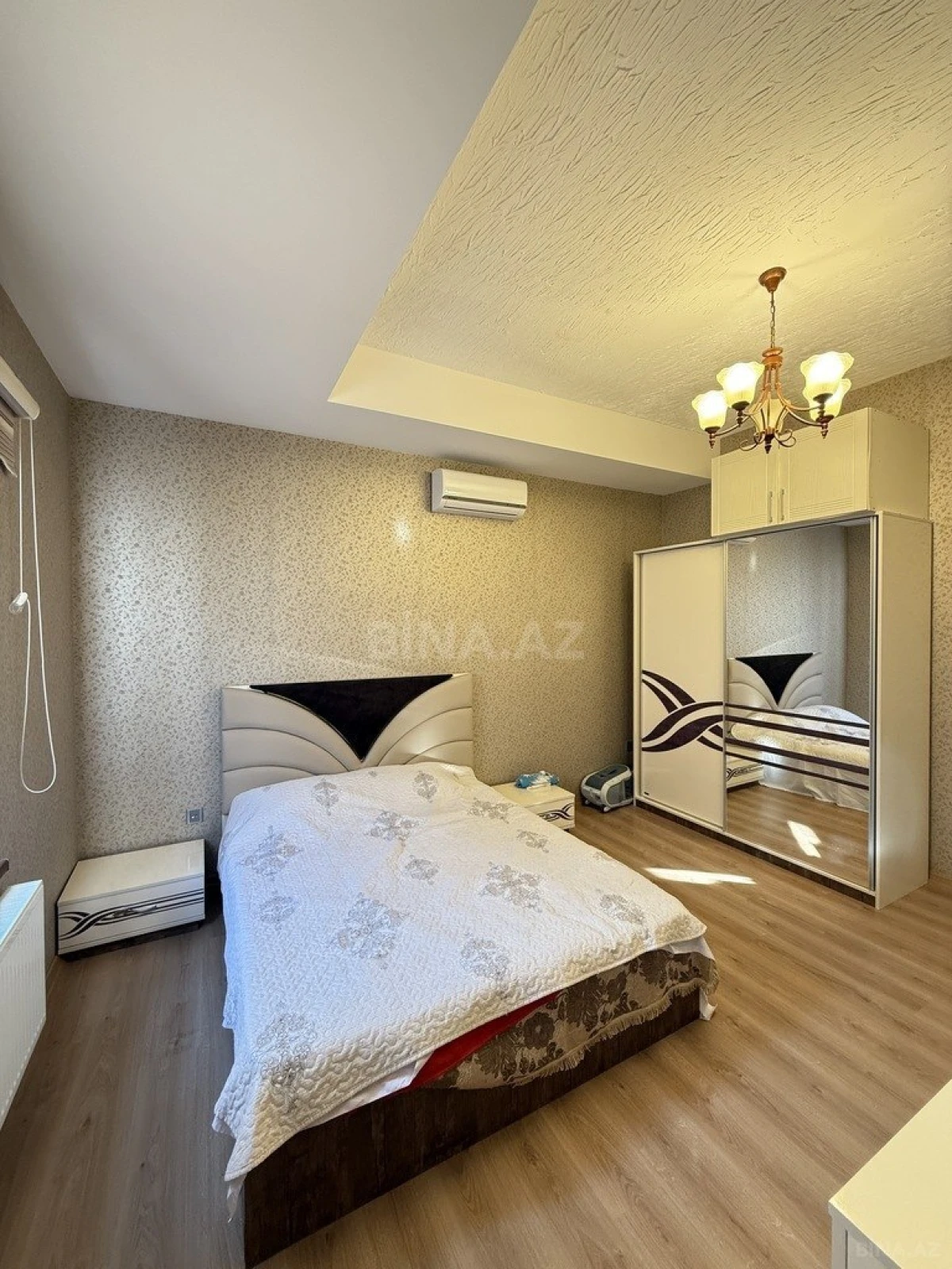 Satılır 4 otaqlı həyət evi 195 m²