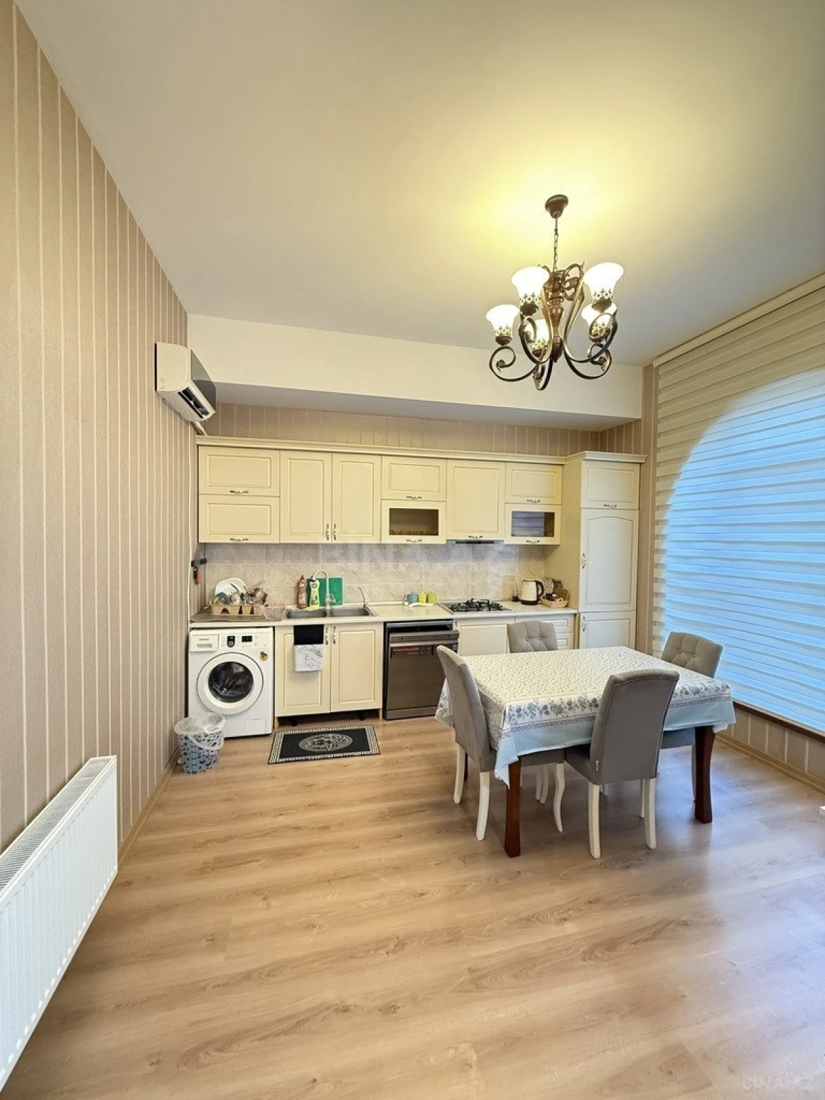 Satılır 4 otaqlı həyət evi 195 m²