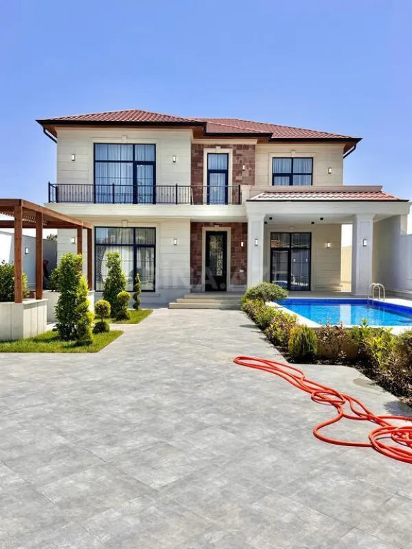 Satılır 5 otaqlı həyət evi 350 m²
