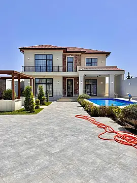 Satılır 5 otaqlı həyət evi 350 m²