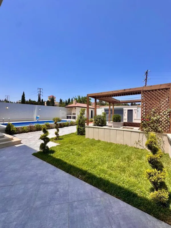 Satılır 5 otaqlı həyət evi 350 m²