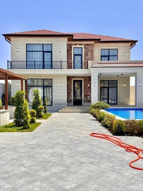 Satılır 5 otaqlı həyət evi 350 m²