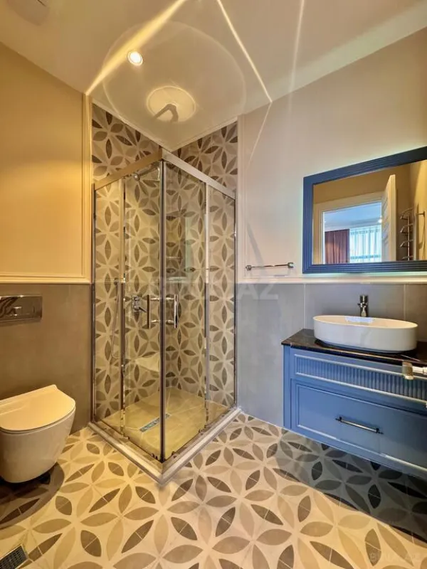 Satılır 5 otaqlı həyət evi 350 m²