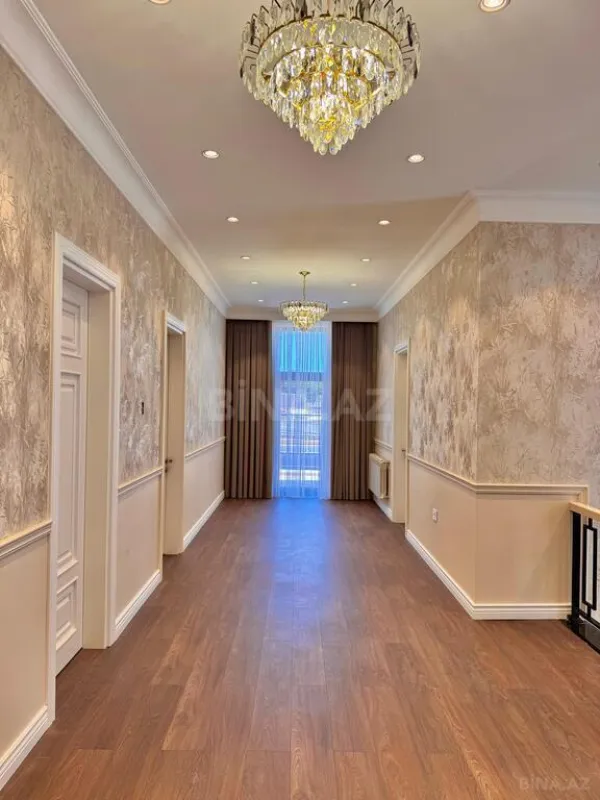 Satılır 5 otaqlı həyət evi 350 m²
