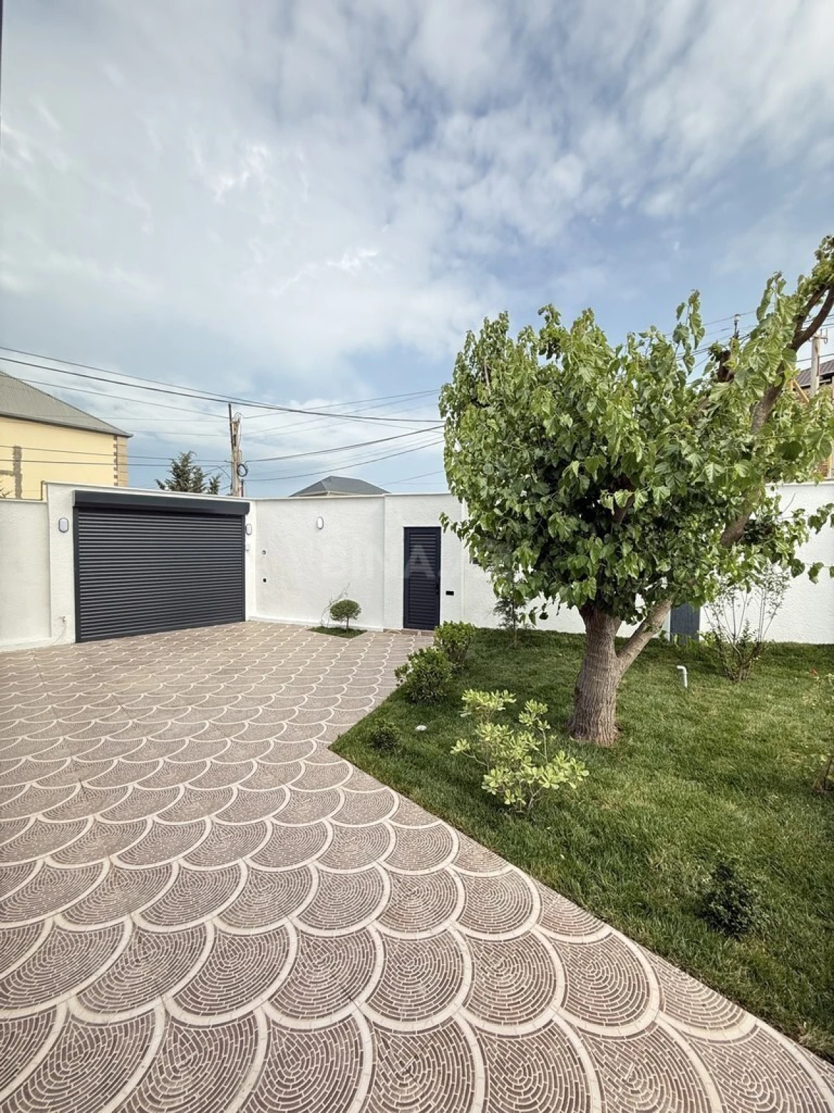 Satılır 4 otaqlı həyət evi 170 m²