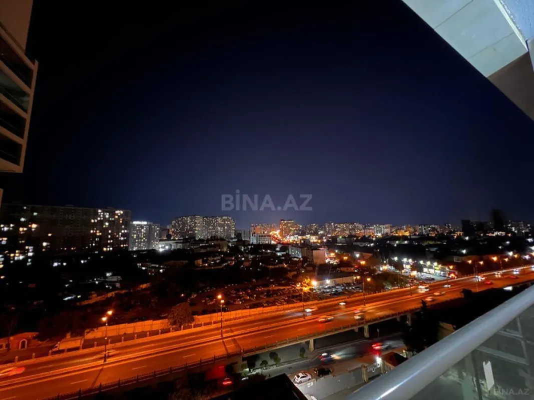 Satılır 2 otaqlı mənzil 106 m²