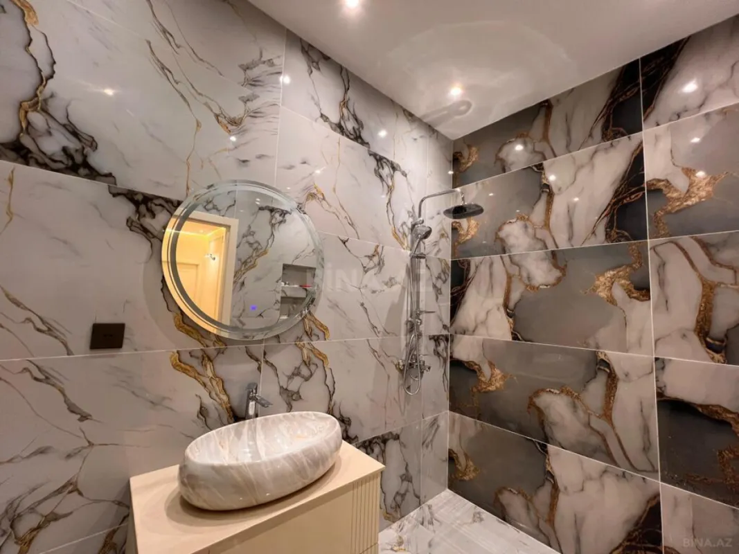 Satılır 2 otaqlı mənzil 106 m²