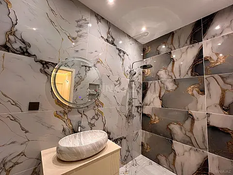 Satılır 2 otaqlı mənzil 106 m²