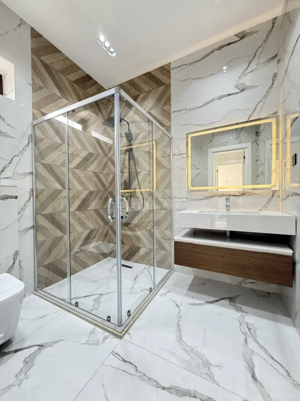 Satılır 5 otaqlı həyət evi 220 m²