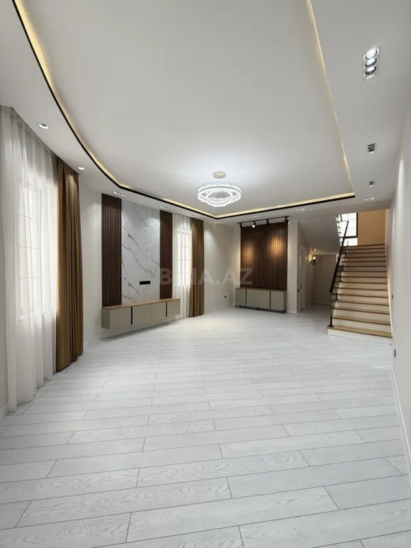 Satılır 5 otaqlı həyət evi 220 m²