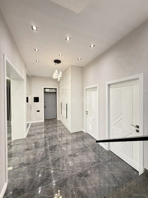 Satılır 6 otaqlı həyət evi 300 m²