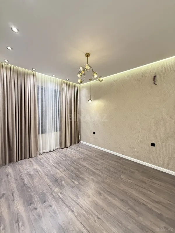 Satılır 6 otaqlı həyət evi 300 m²