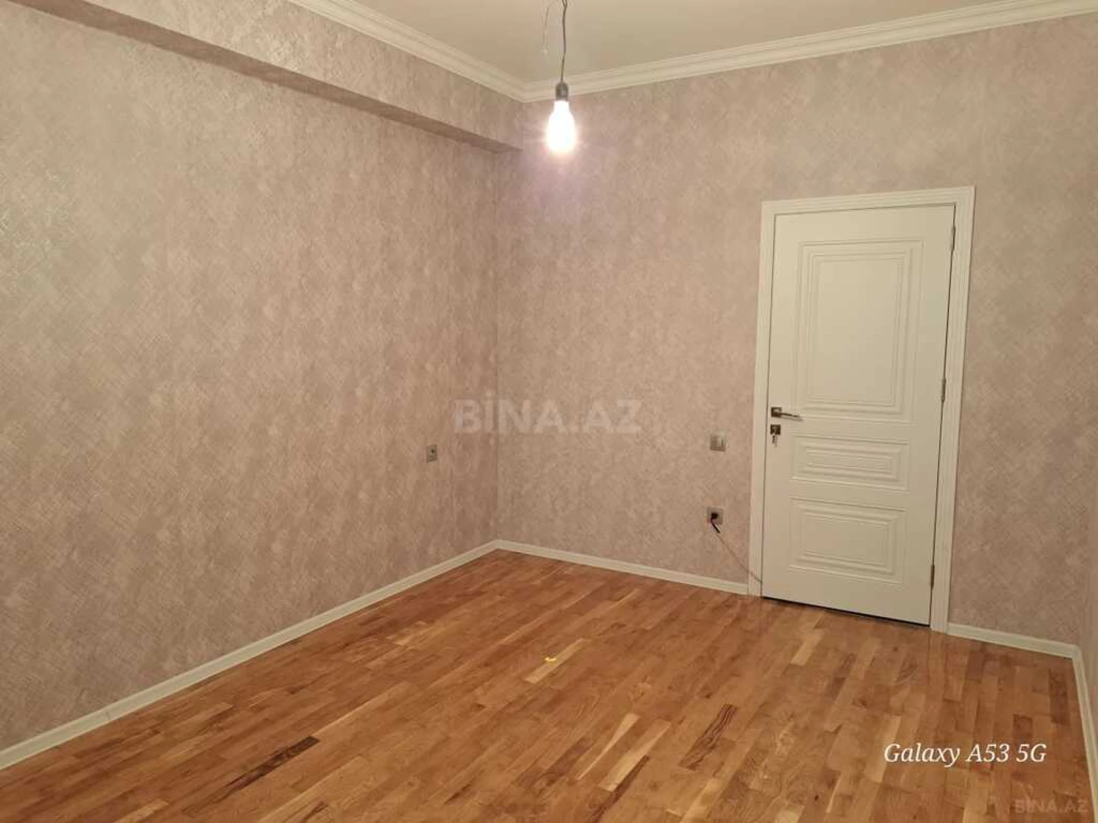 Satılır 2 otaqlı mənzil 80 m²
