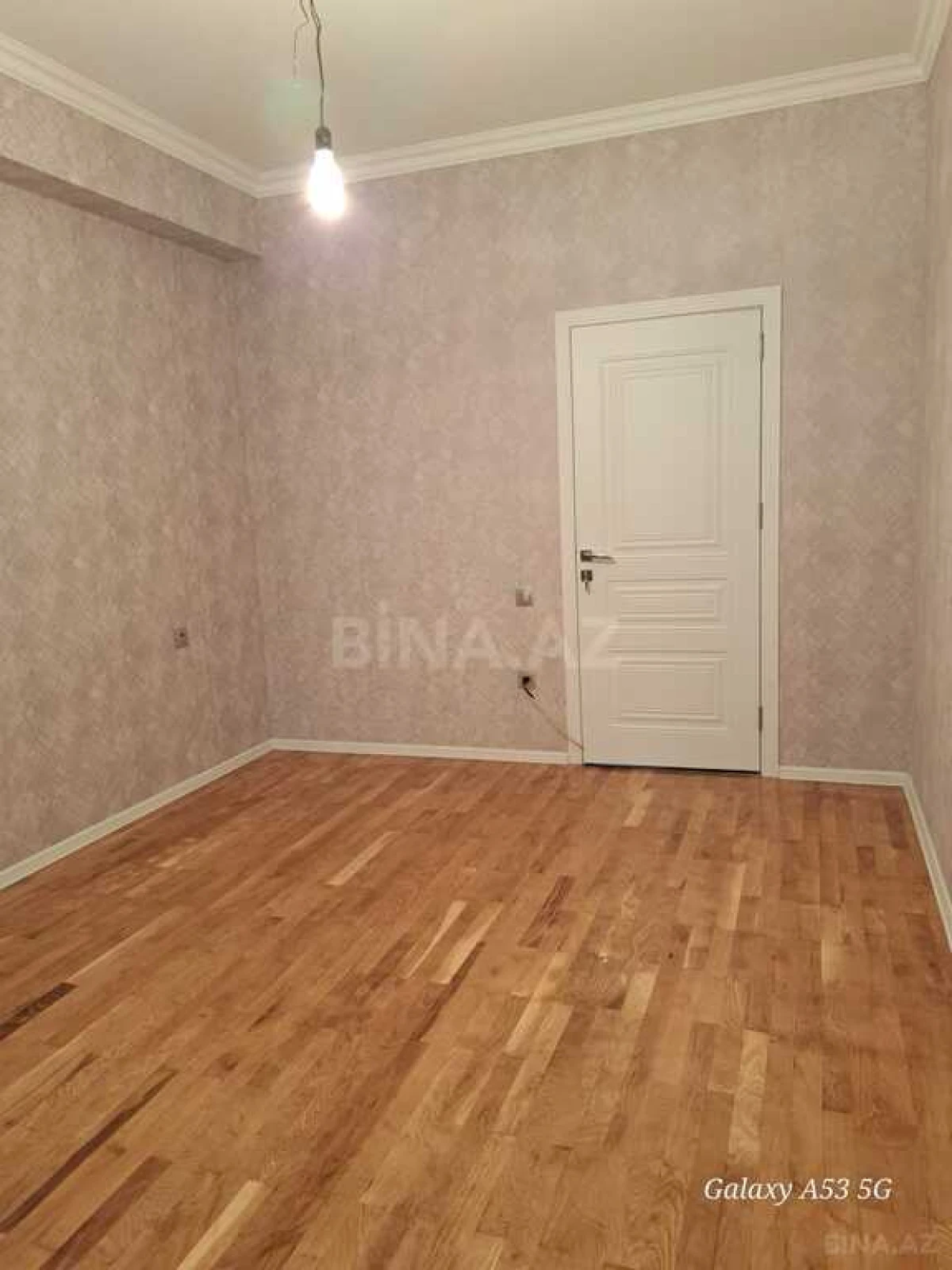 Satılır 2 otaqlı mənzil 80 m²