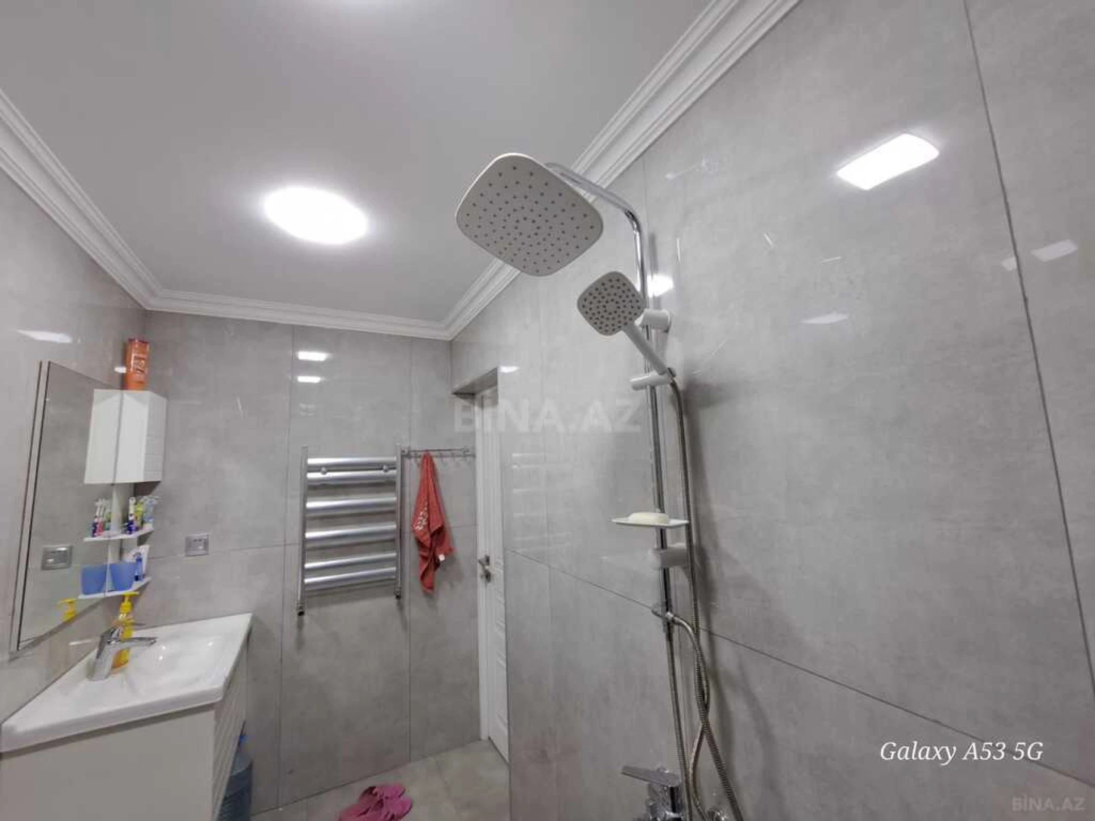 Satılır 2 otaqlı mənzil 80 m²