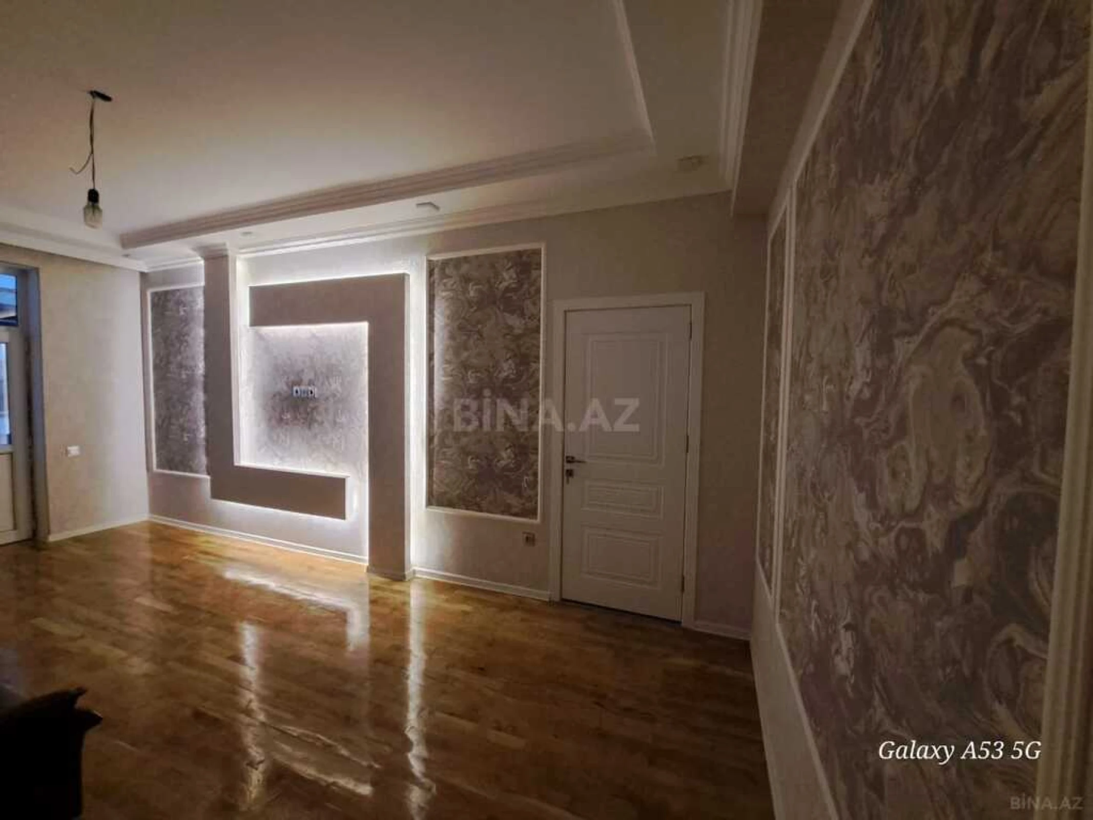 Satılır 2 otaqlı mənzil 80 m²