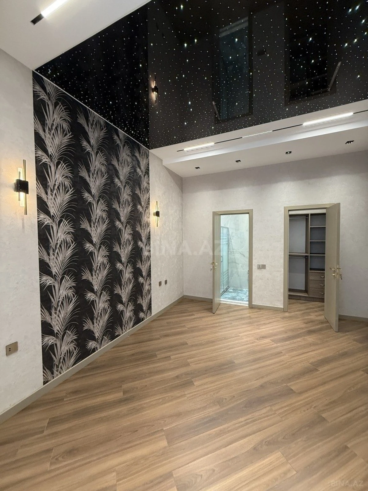 Satılır 5 otaqlı həyət evi 215 m²