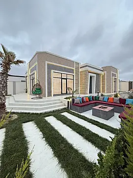 Satılır 5 otaqlı həyət evi 215 m²