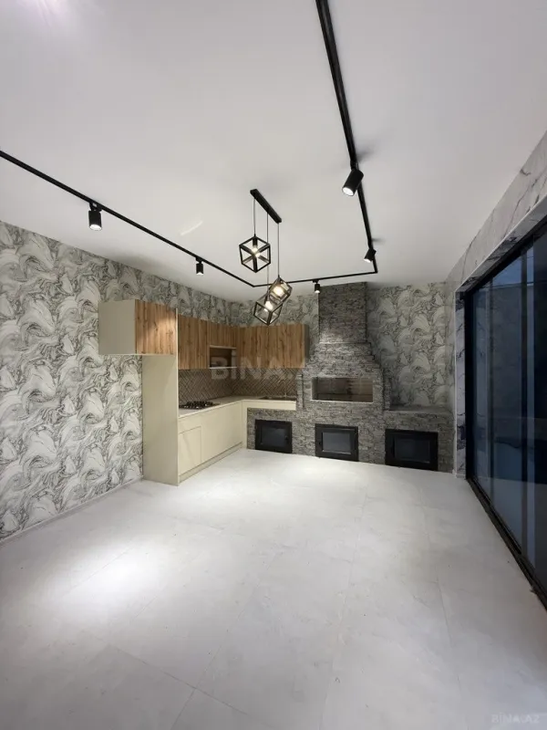 Satılır 5 otaqlı həyət evi 215 m²