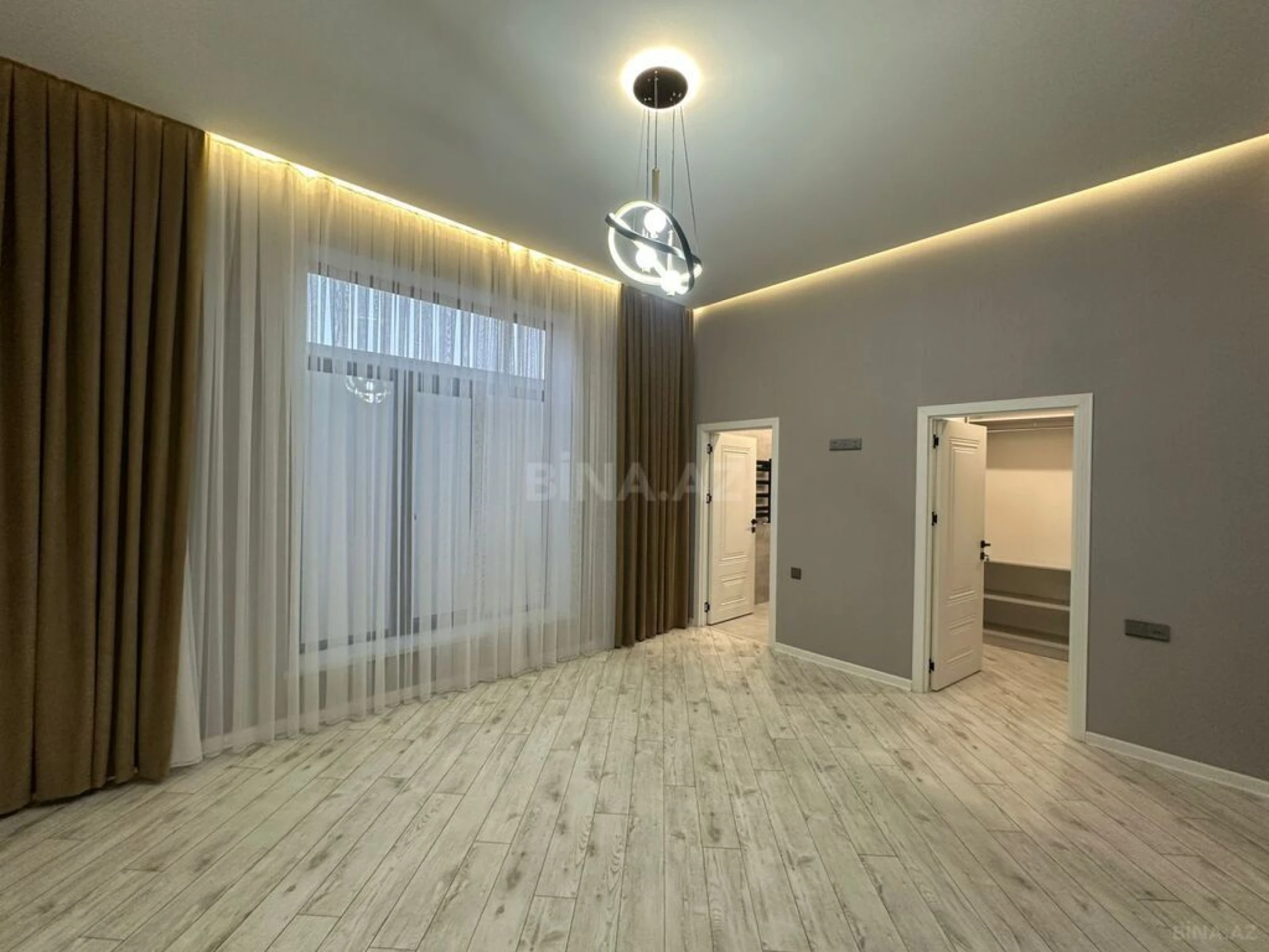 Satılır 4 otaqlı həyət evi 180 m²