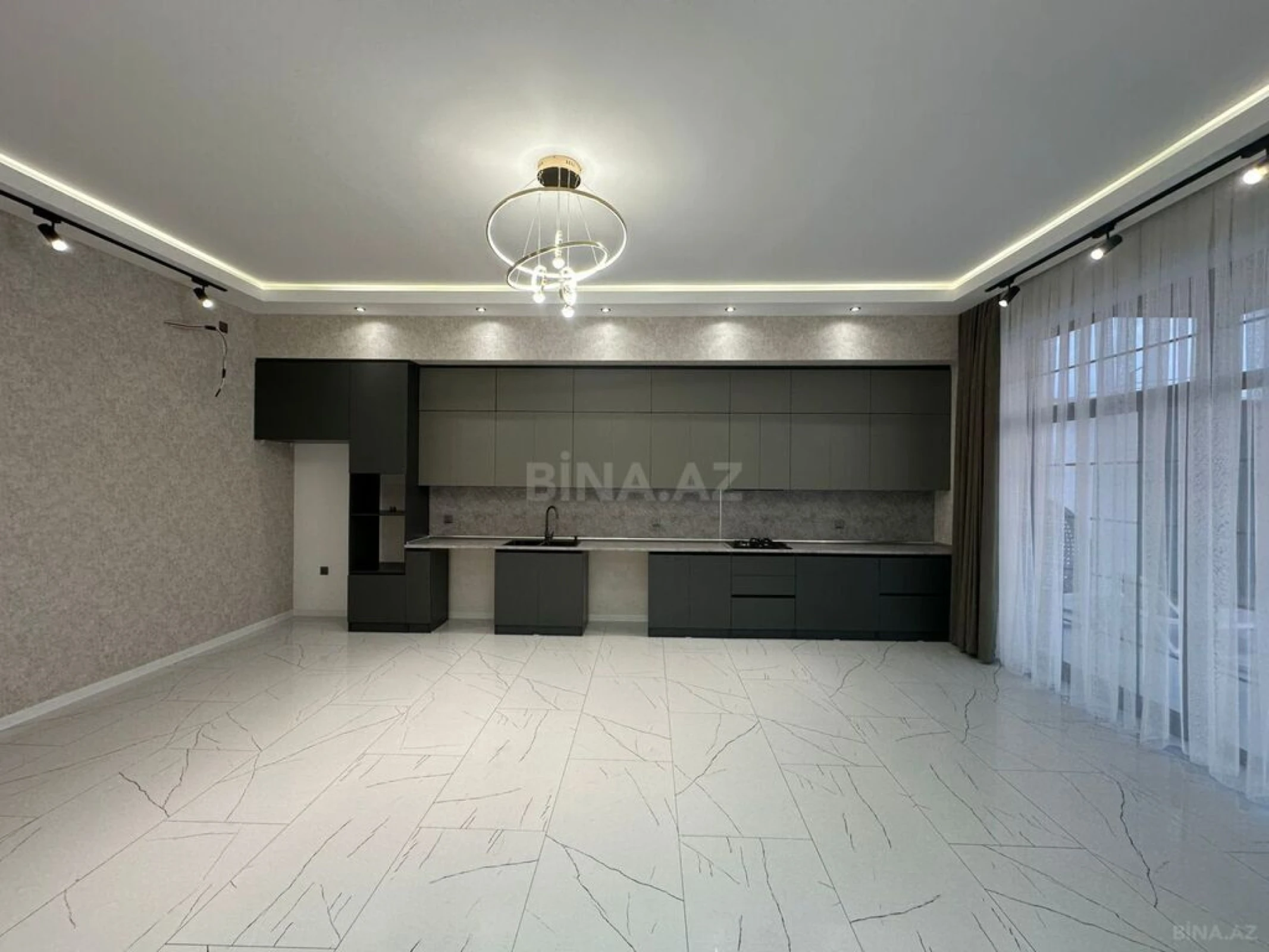 Satılır 4 otaqlı həyət evi 180 m²
