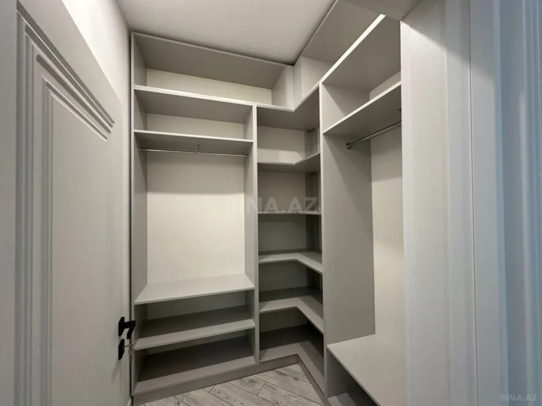 Satılır 4 otaqlı həyət evi 180 m²