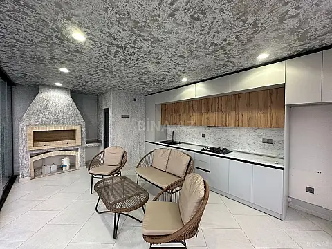 Satılır 4 otaqlı həyət evi 180 m²