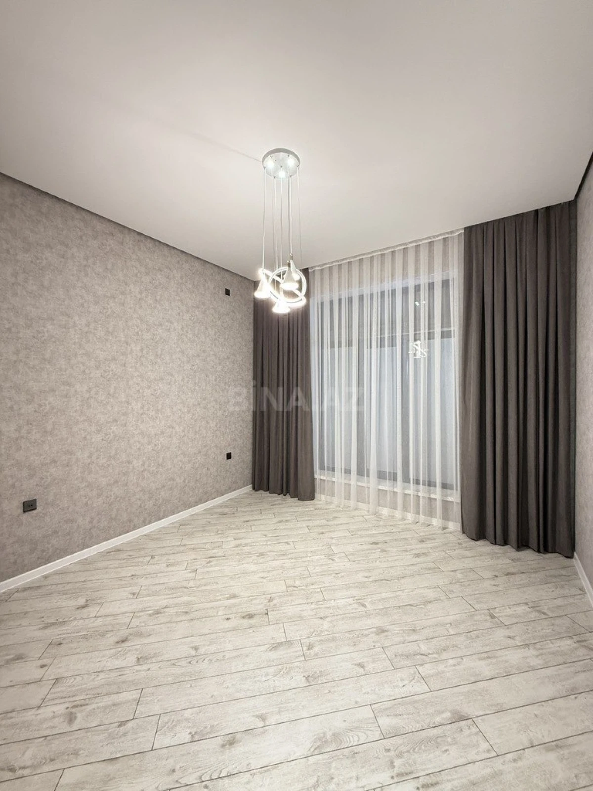 Satılır 4 otaqlı həyət evi 200 m²