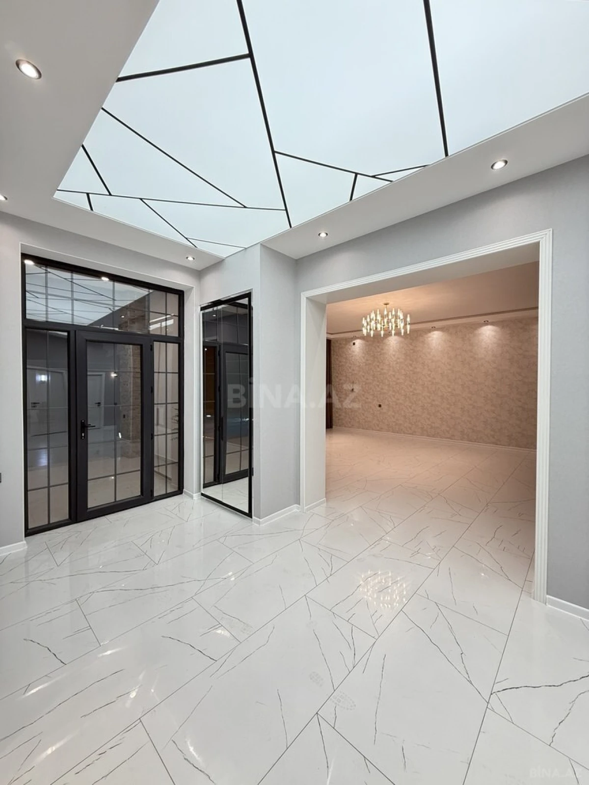 Satılır 4 otaqlı həyət evi 200 m²