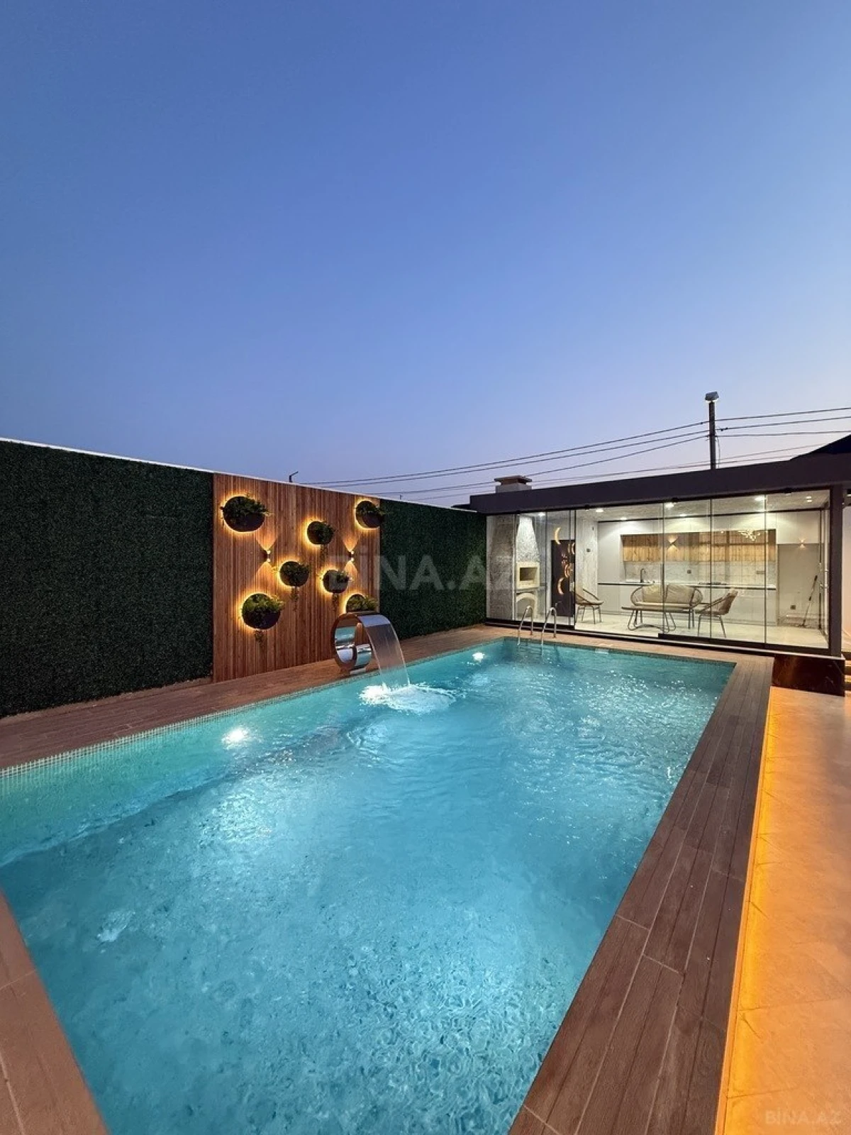 Satılır 4 otaqlı həyət evi 200 m²