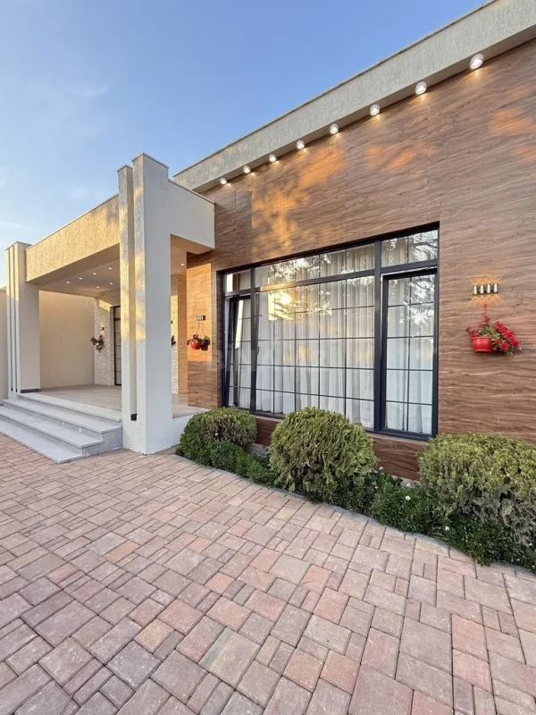 Satılır 4 otaqlı həyət evi 160 m²