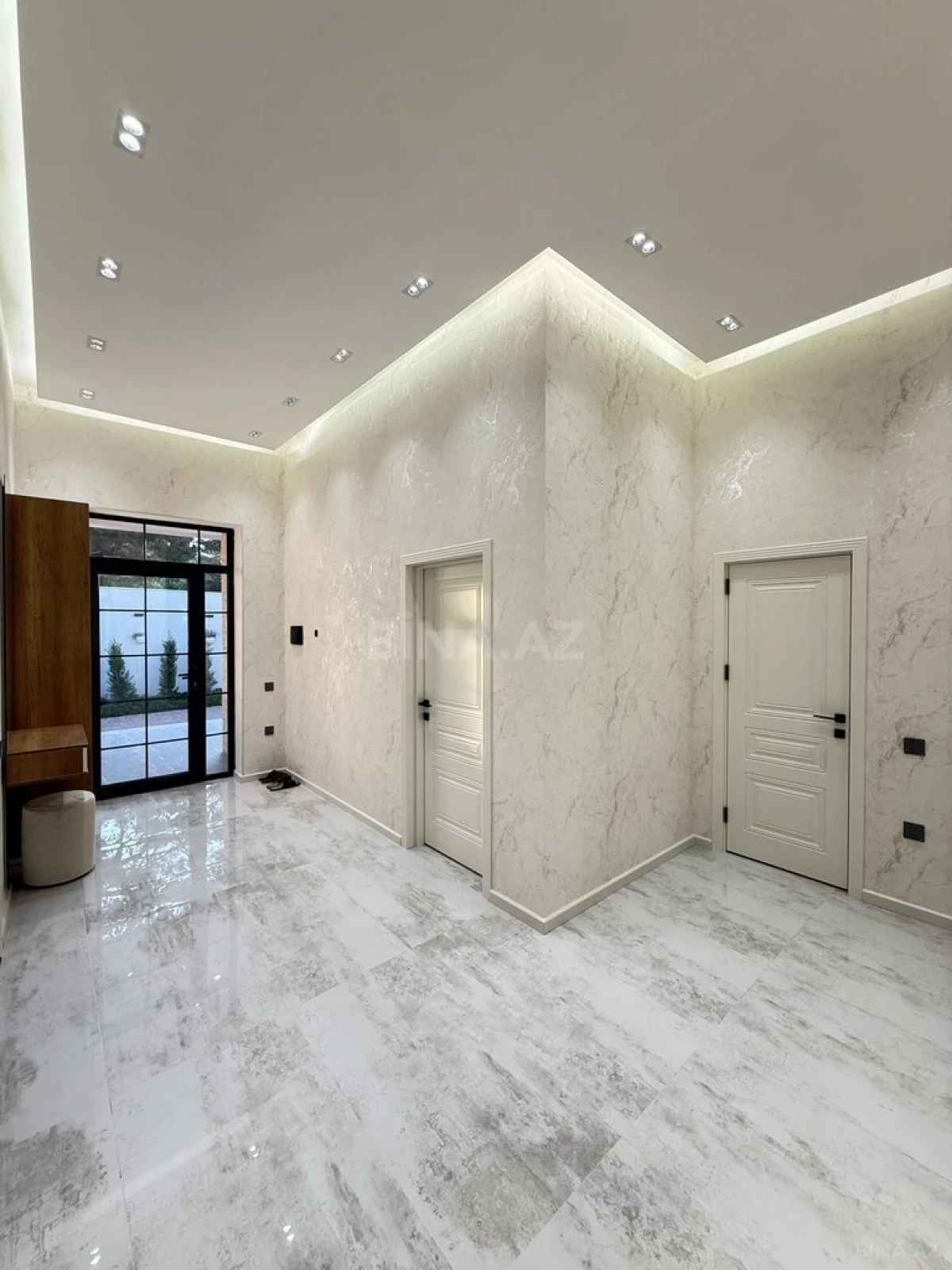 Satılır 4 otaqlı həyət evi 160 m²