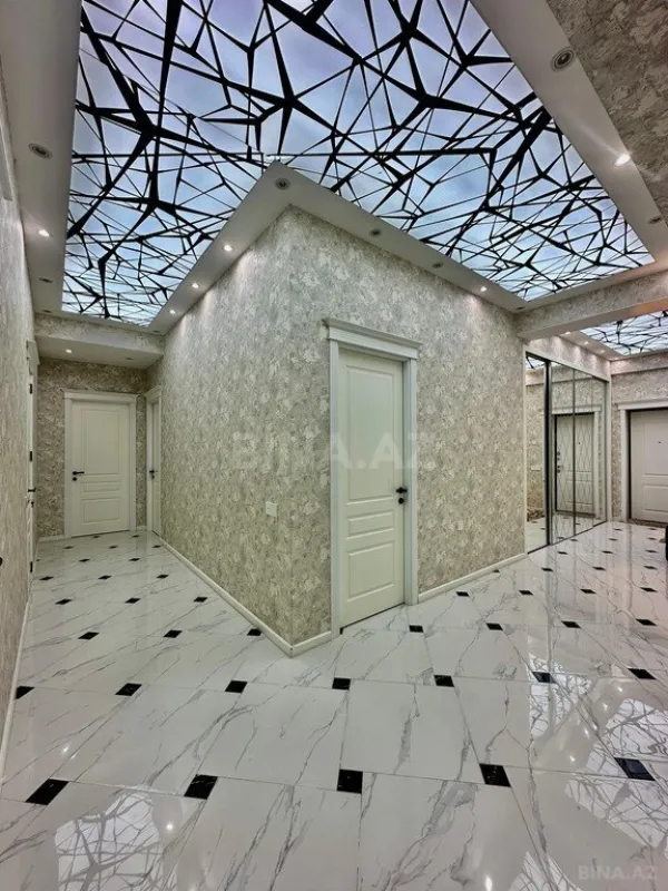 Kirayə verilir 2 otaqlı mənzil 80 m²