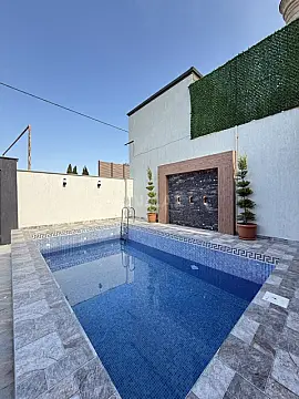 Satılır 4 otaqlı həyət evi 145 m²