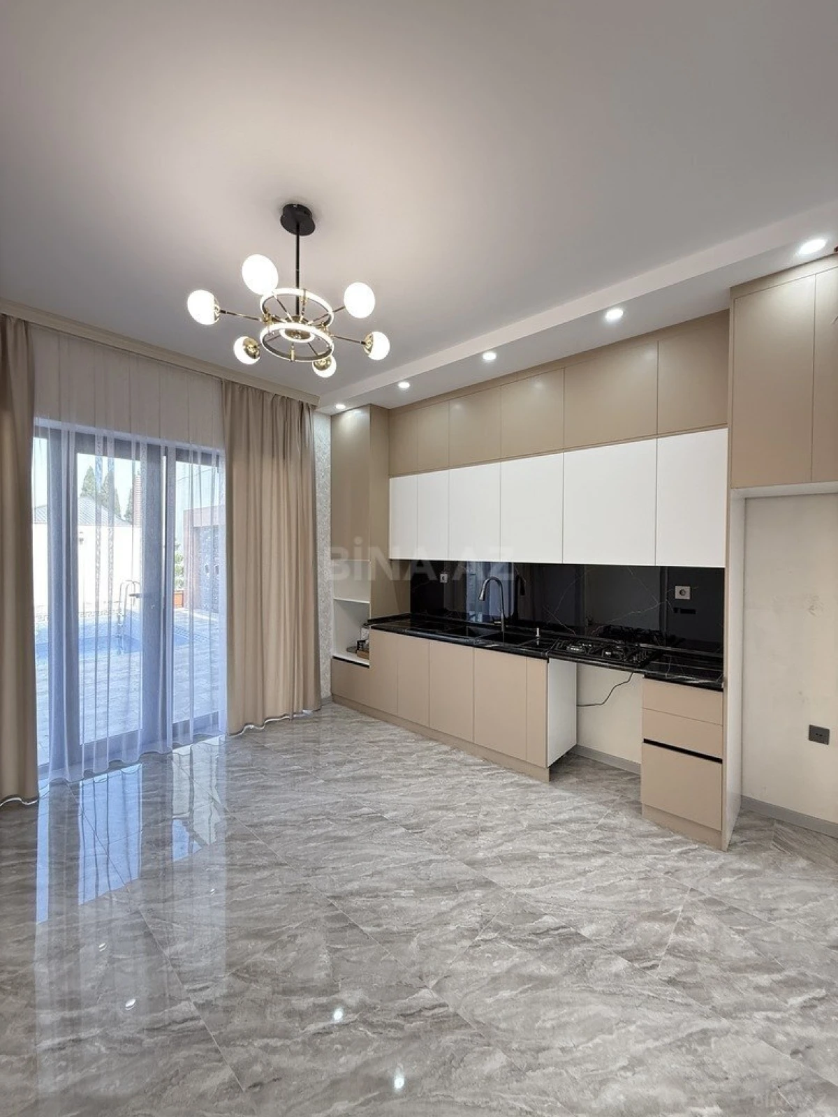 Satılır 4 otaqlı həyət evi 145 m²