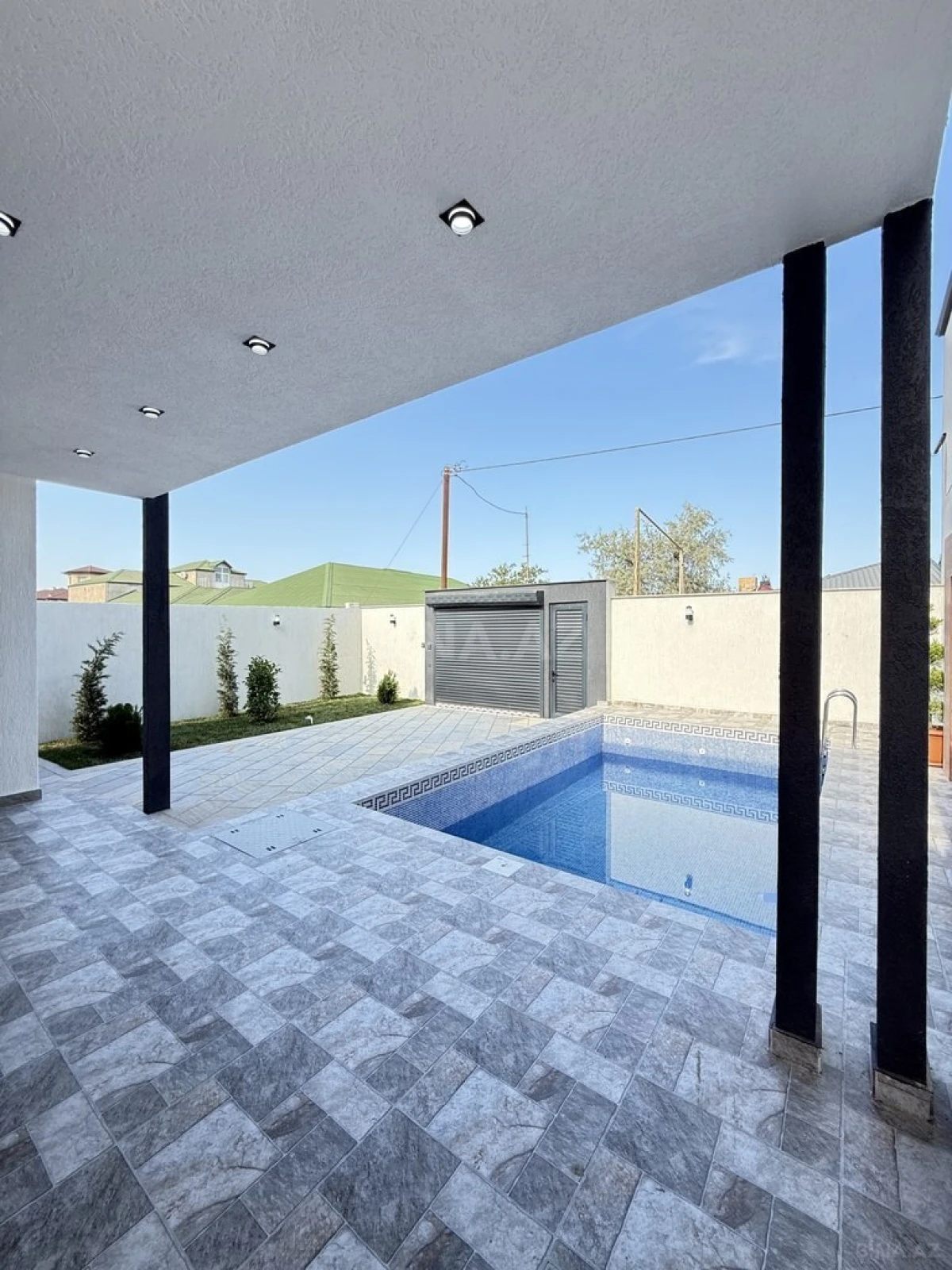 Satılır 4 otaqlı həyət evi 145 m²